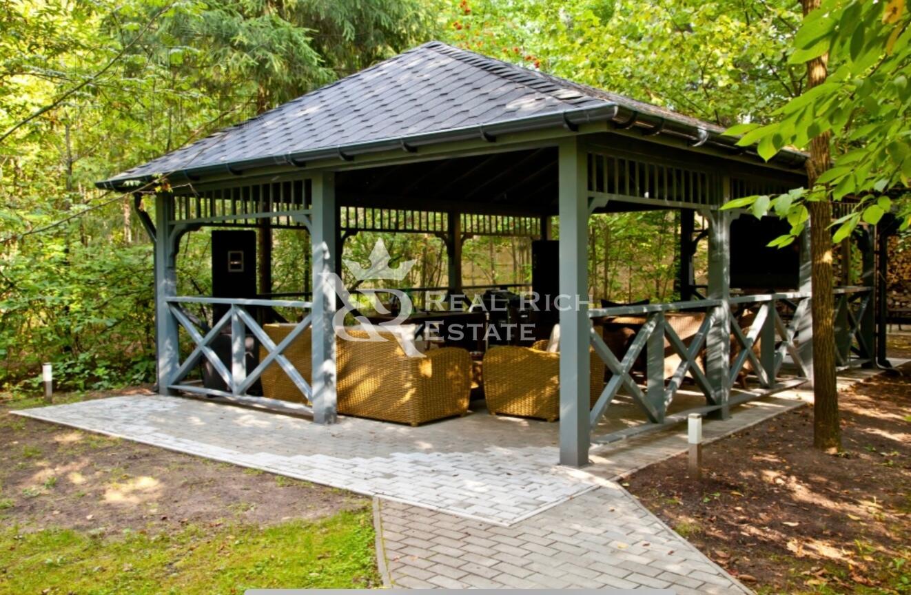 2-этажный коттедж 1 518 м² с отделкой