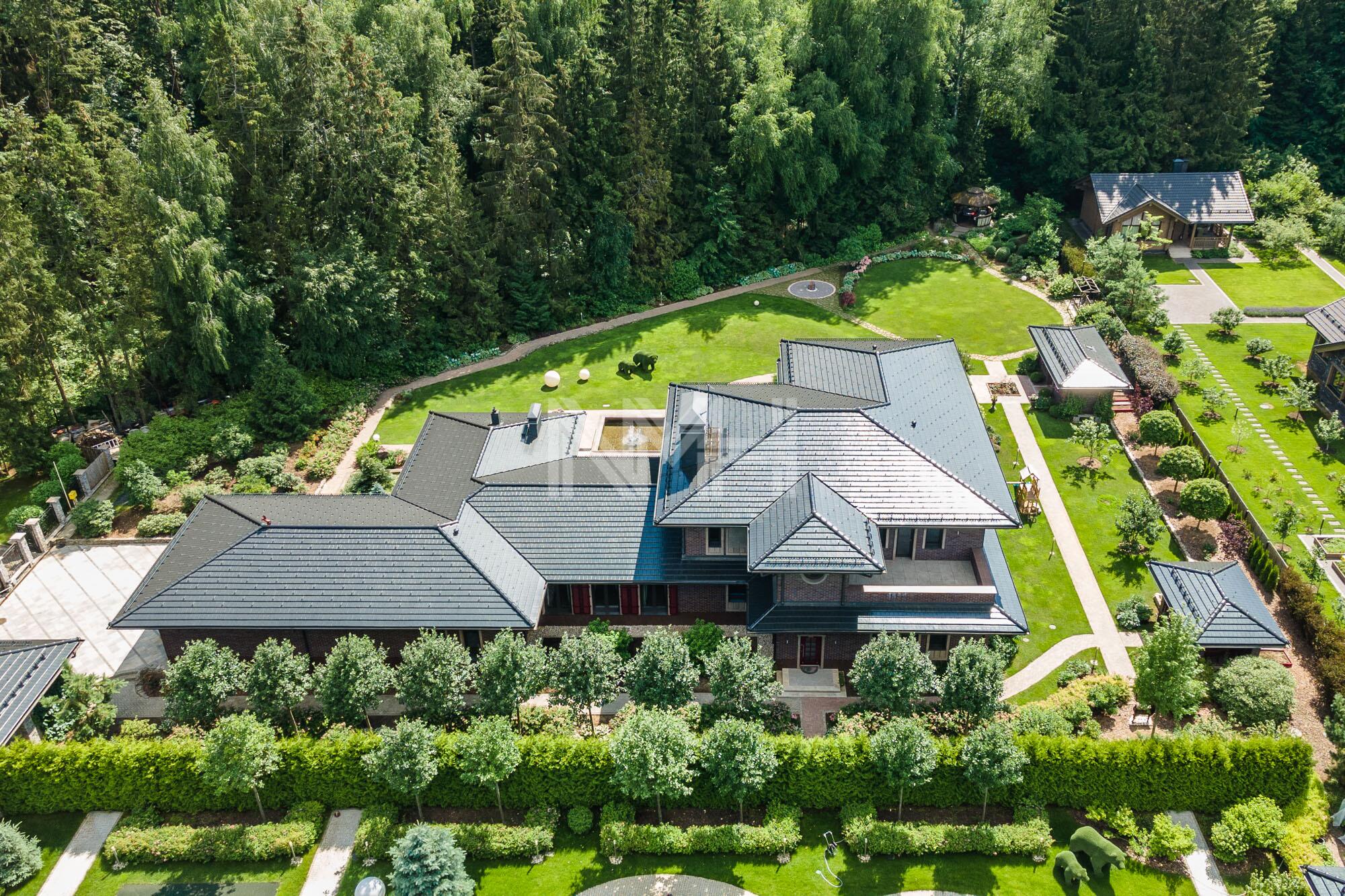 2-этажный коттедж 655 м² с отделкой