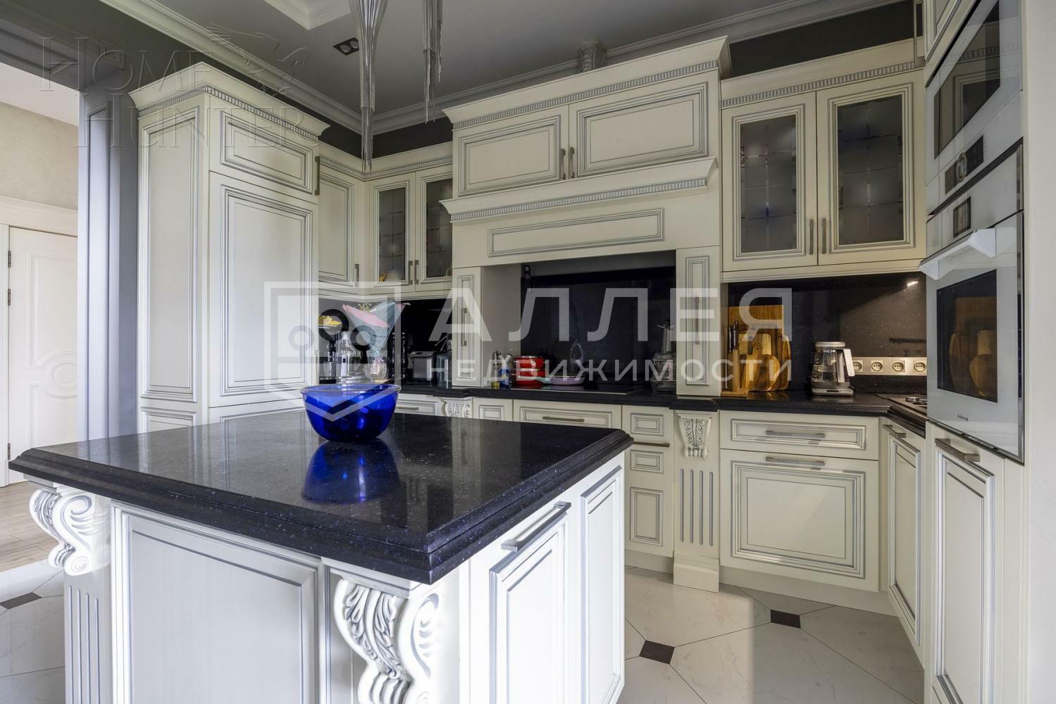 2-этажный коттедж 270 м² с отделкой