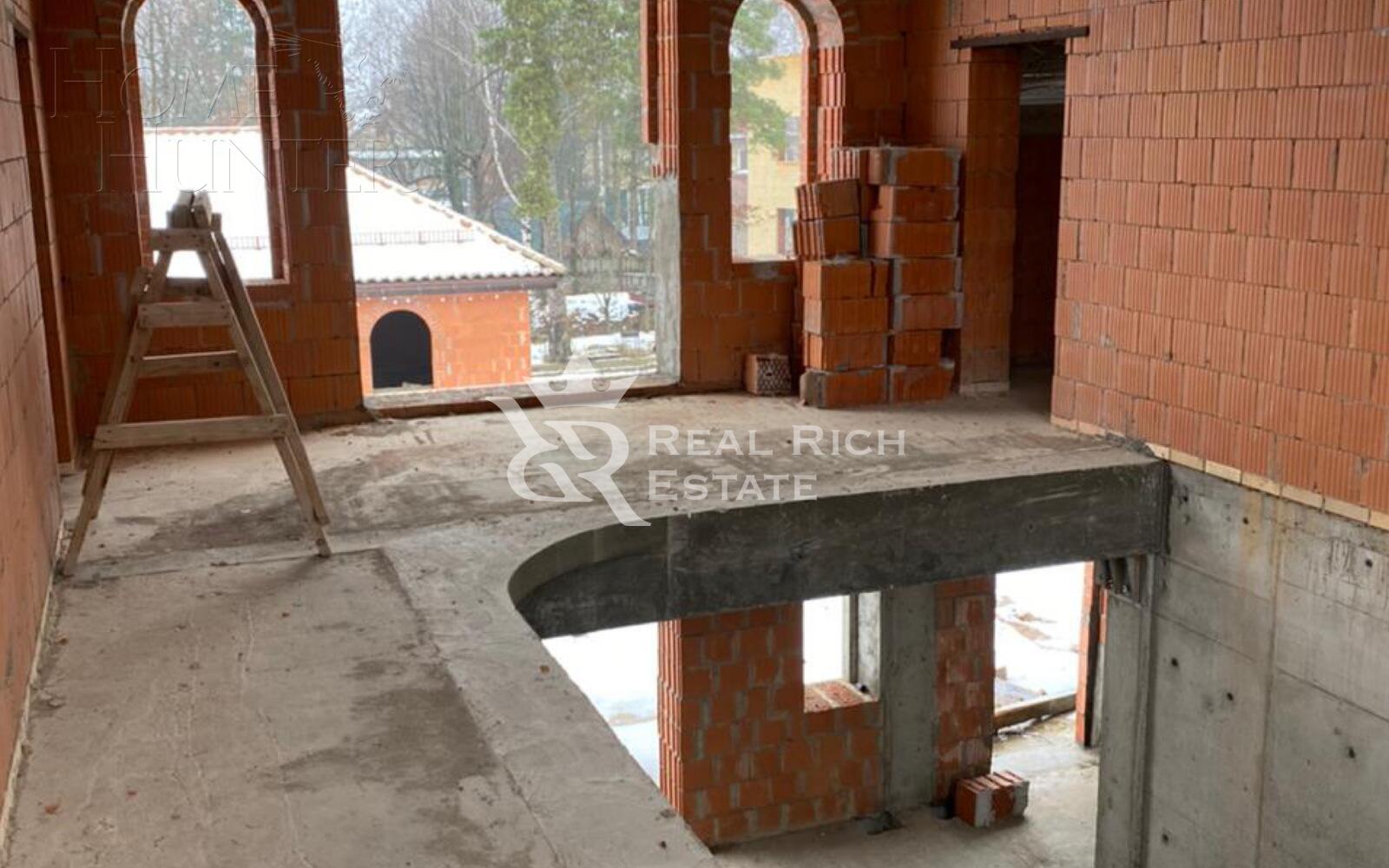 2-этажный коттедж 1 280 м² без отделки