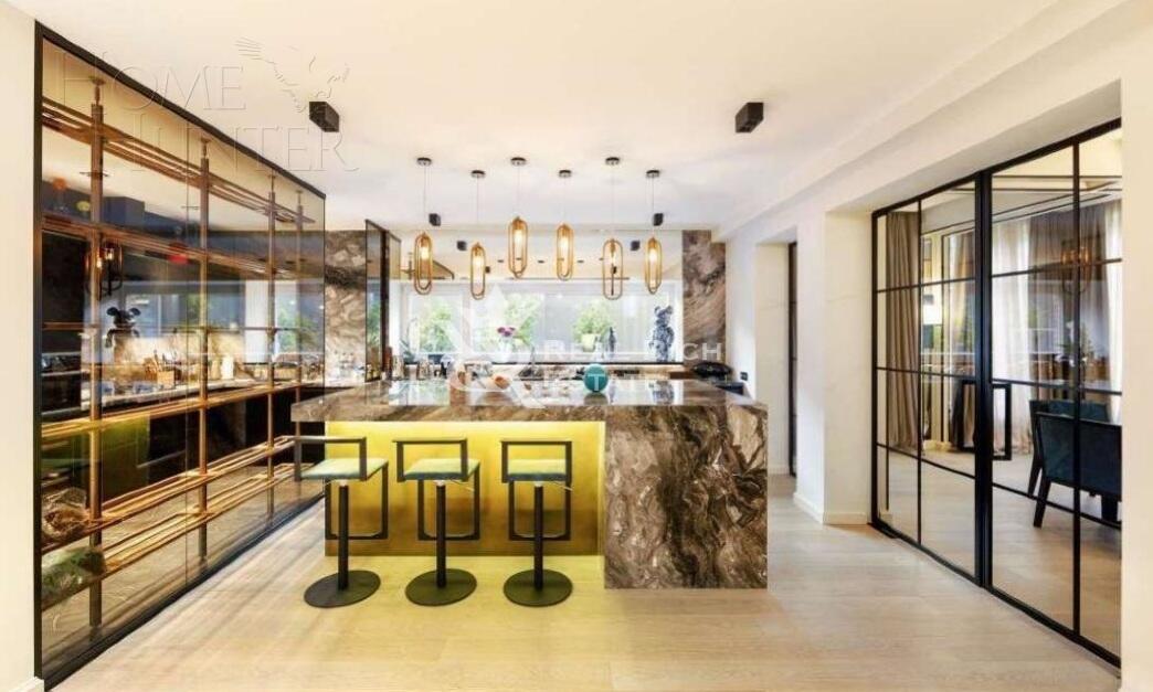 2-этажный коттедж 450 м² без отделки