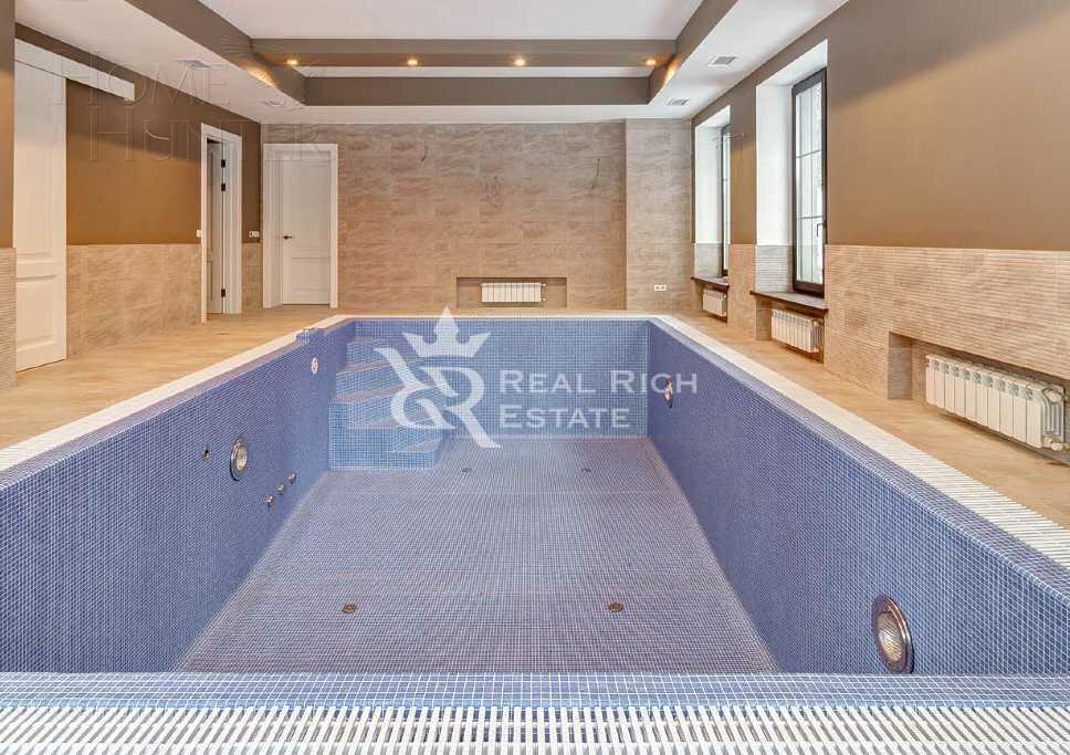 2-этажный коттедж 650 м² с отделкой