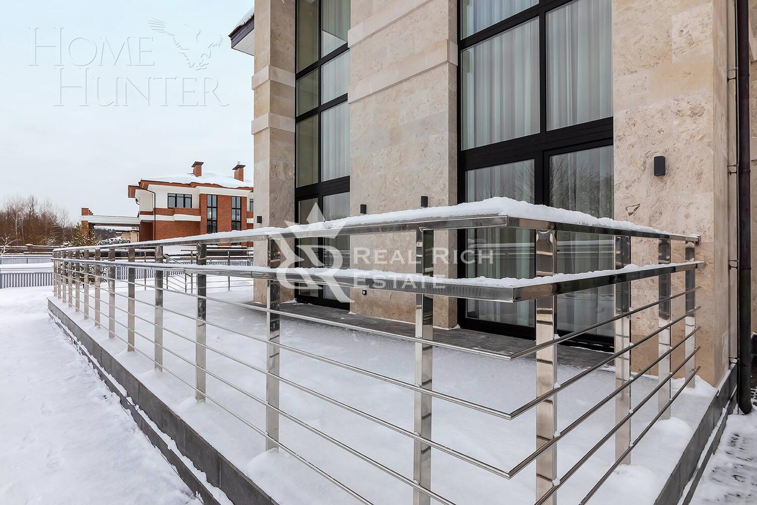 2-этажный коттедж 1 017.21 м² с отделкой