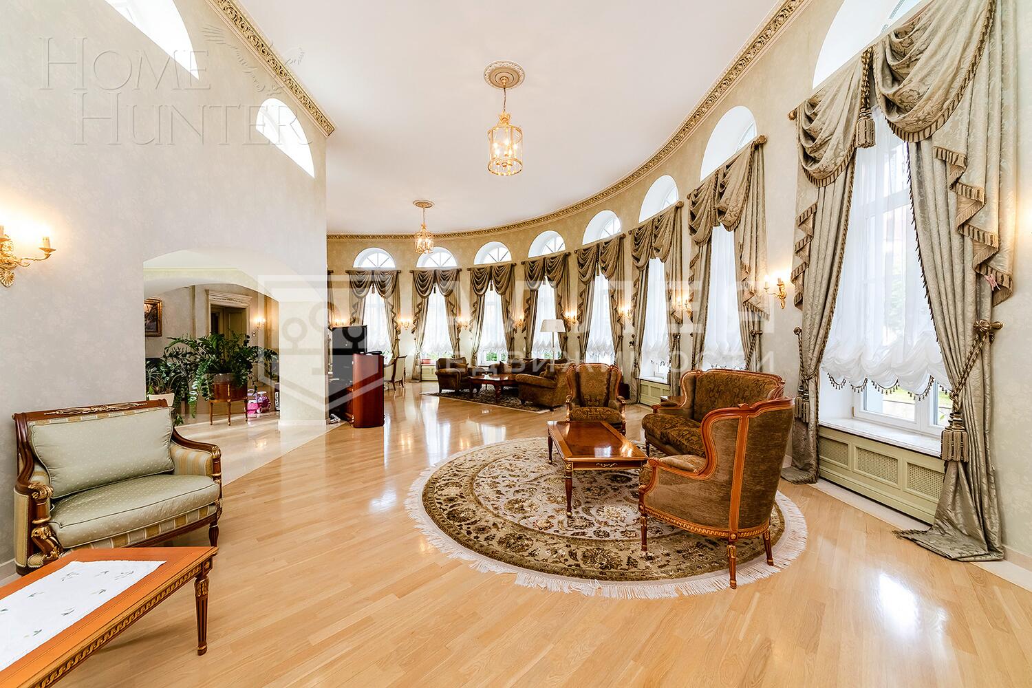 3-этажный коттедж 1 300 м² с отделкой