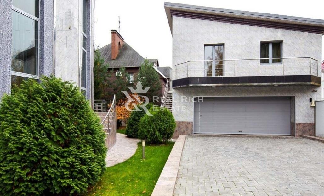 2-этажный коттедж 600 м² с отделкой