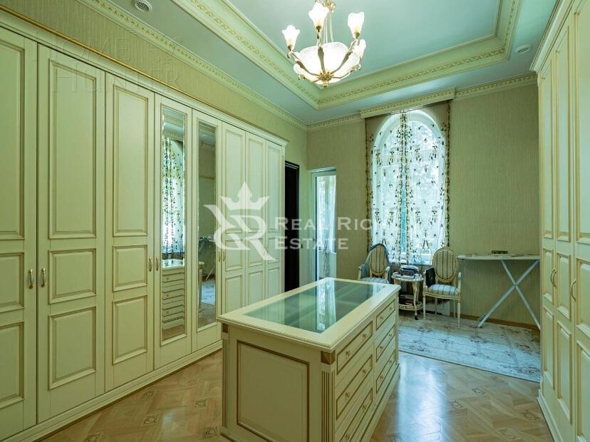 2-этажный коттедж 850 м² с отделкой