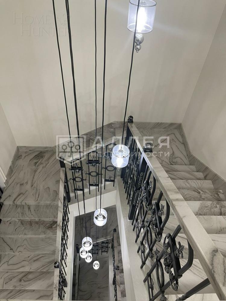 2-этажный таунхаус 270 м² с отделкой