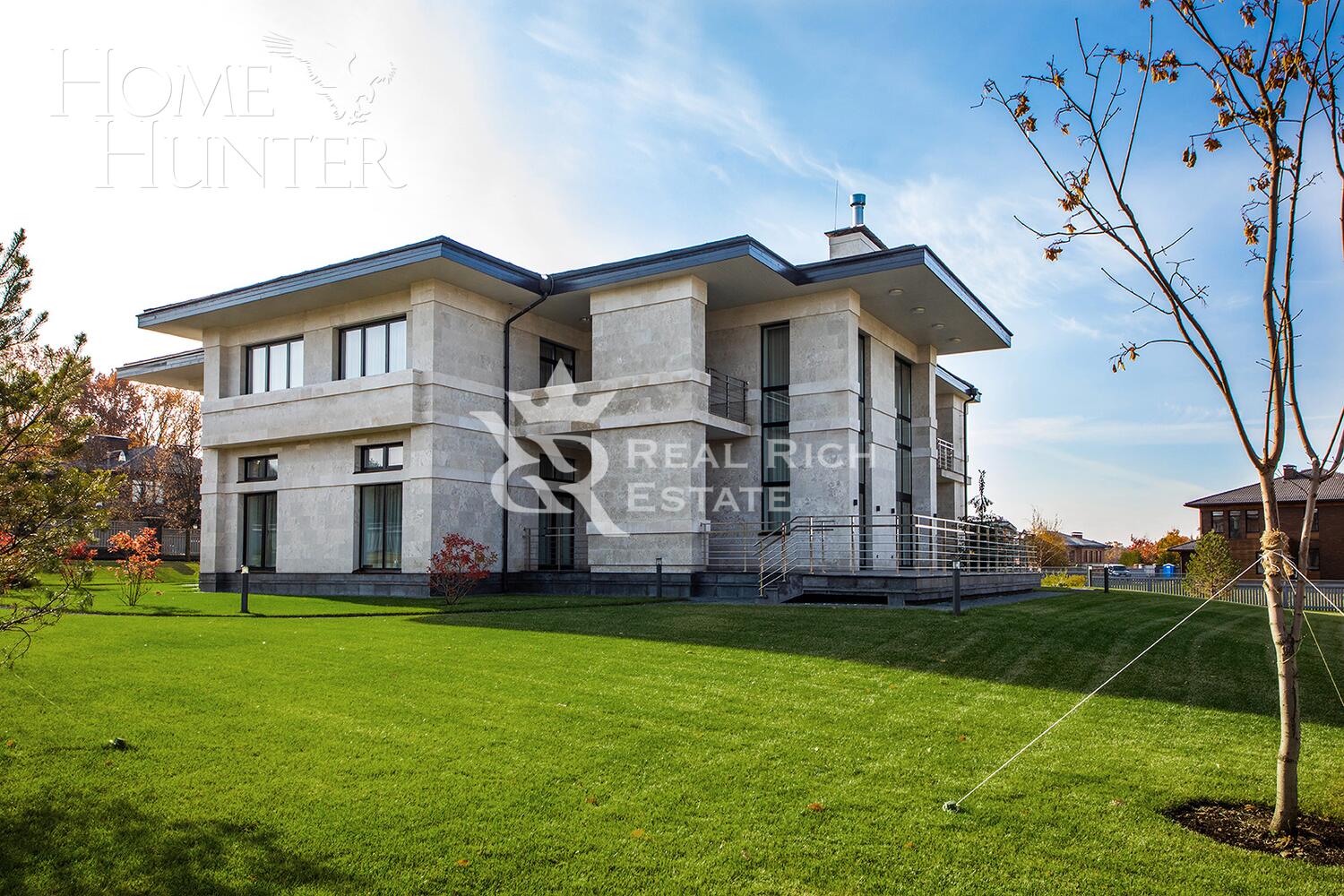 2-этажный коттедж 1 017.21 м² с отделкой