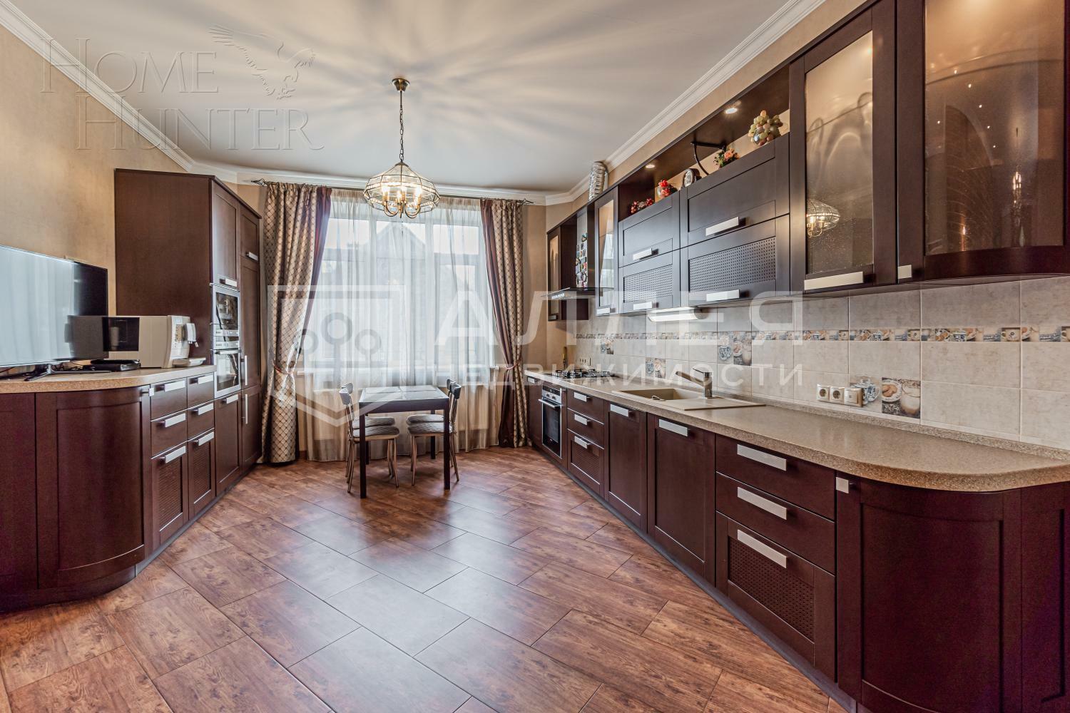 2-этажный коттедж 350 м² с отделкой