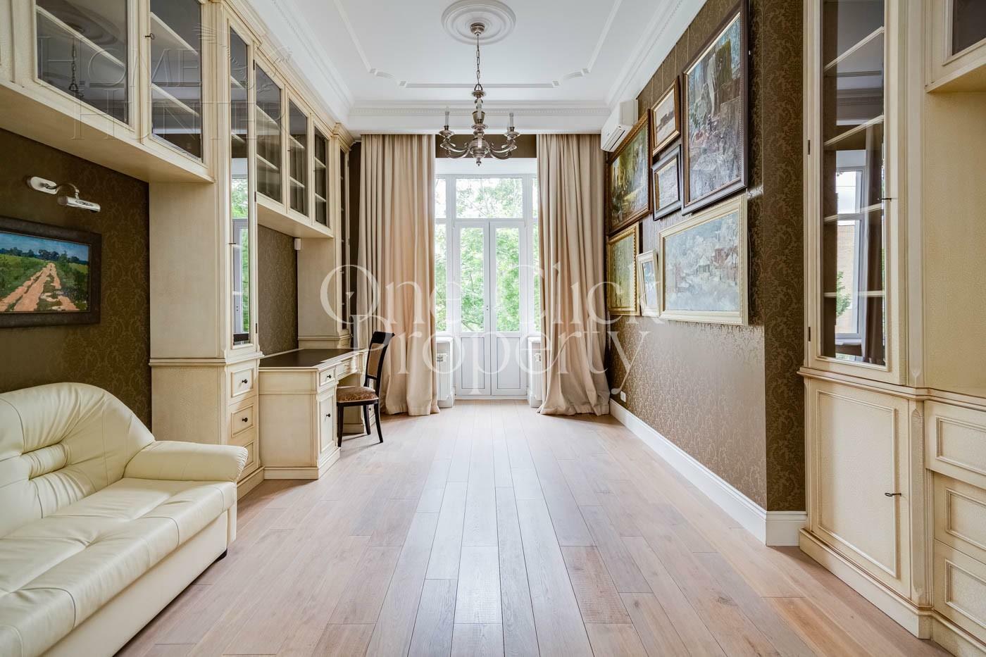 5-КОМН. КВАРТИРА С ОТДЕЛКОЙ 195.1 М² НА 3 ЭТАЖЕ