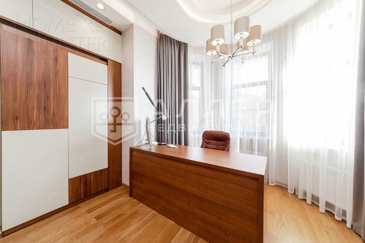 2-этажный коттедж 300 м² с отделкой