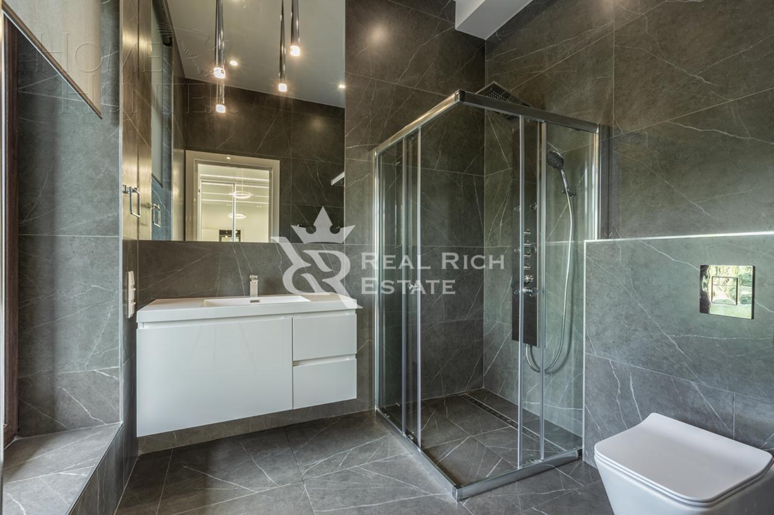 2-этажный коттедж 500 м² с отделкой