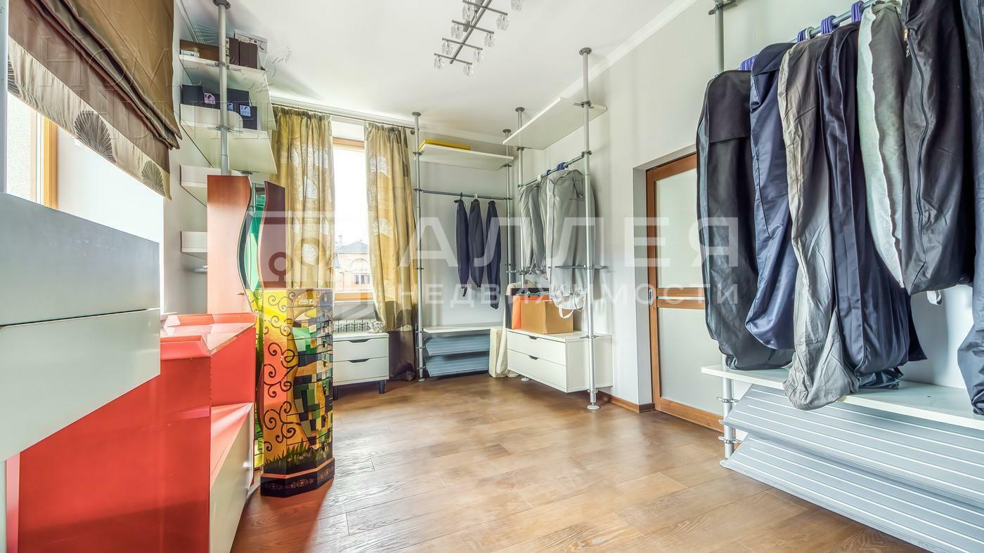 2-этажный коттедж 750 м² с отделкой