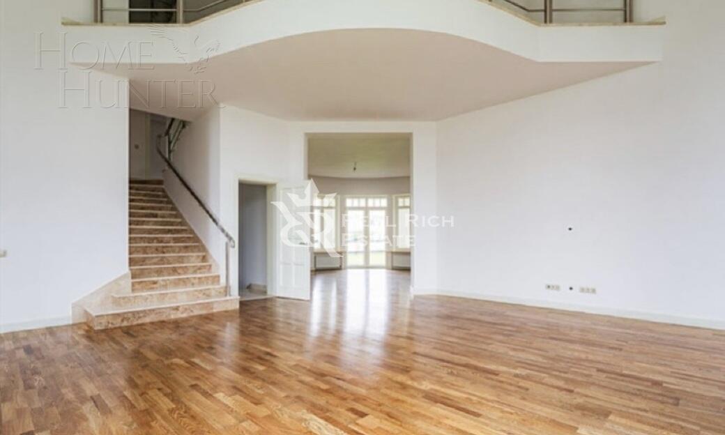 2-этажный коттедж 1 008 м² с отделкой