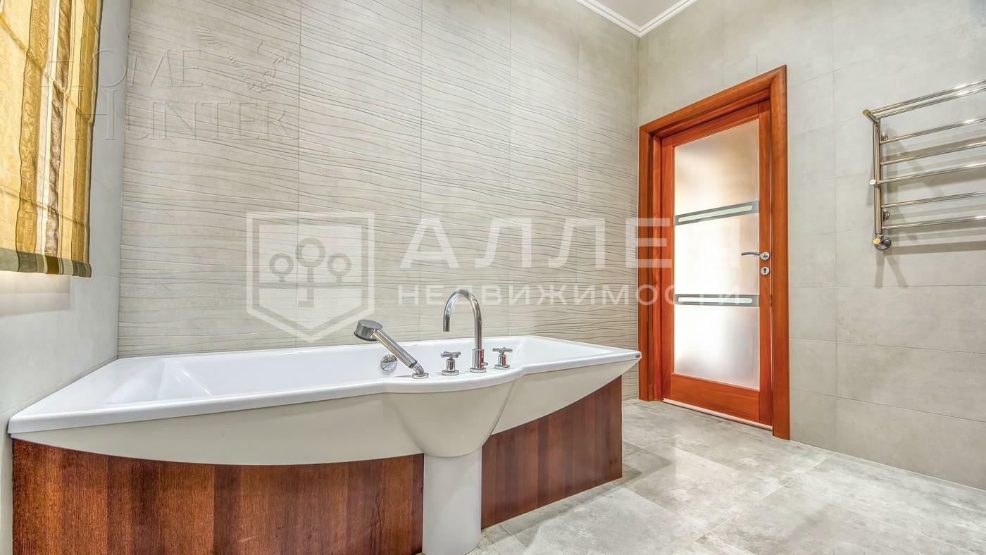 2-этажный коттедж 750 м² с отделкой