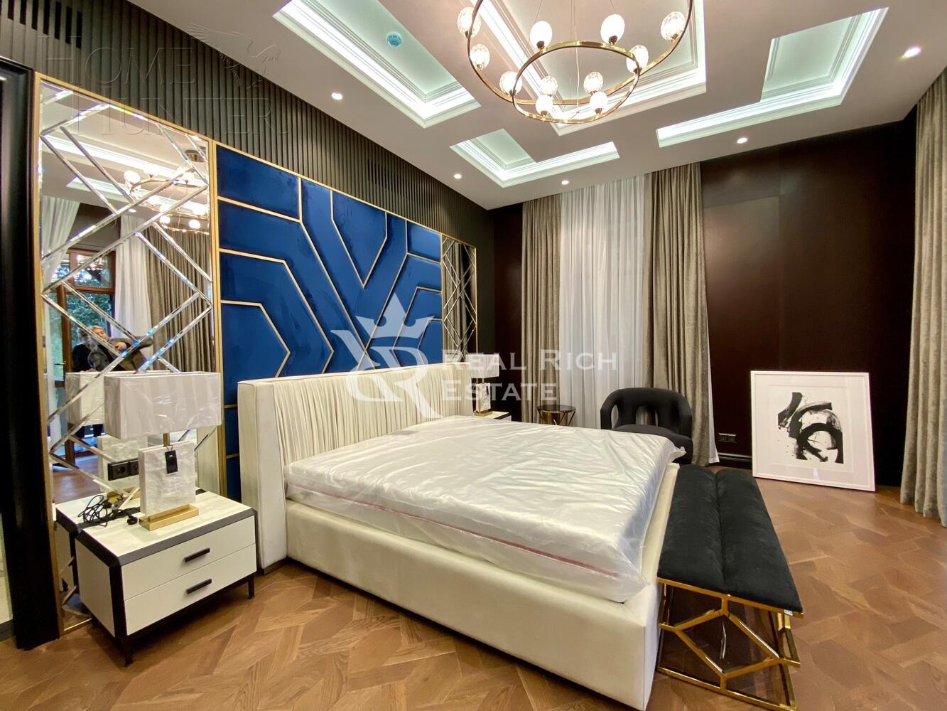 3-этажный коттедж 697 м² с отделкой