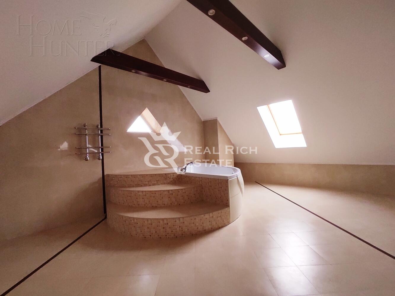 3-этажный коттедж 658 м² с отделкой