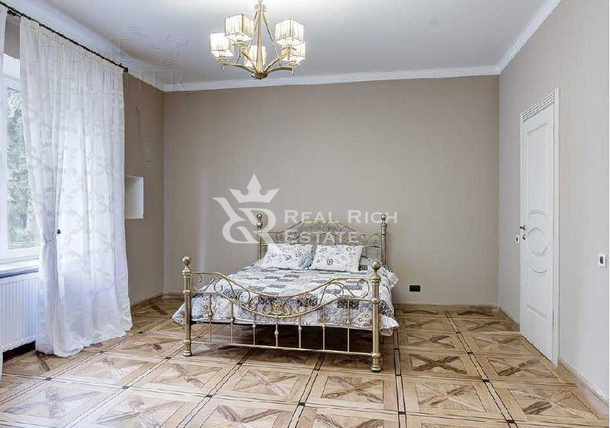 2-этажный коттедж 1 065 м² с отделкой