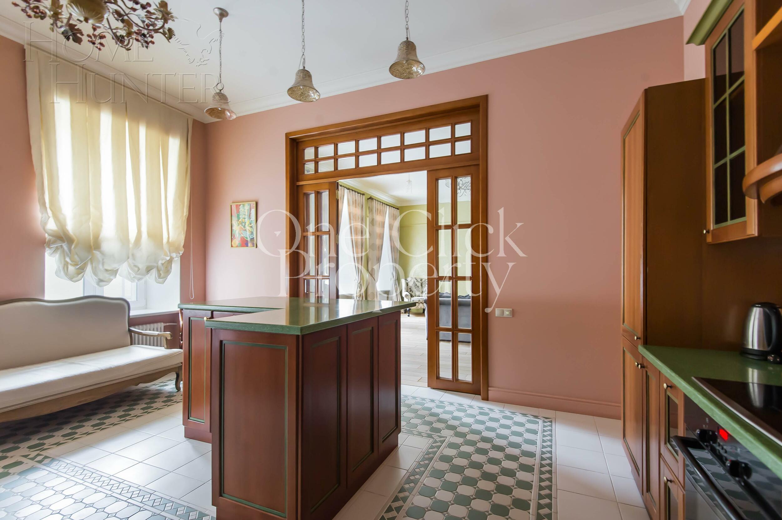 4-КОМН. КВАРТИРА С ОТДЕЛКОЙ 175 М² НА 3 ЭТАЖЕ