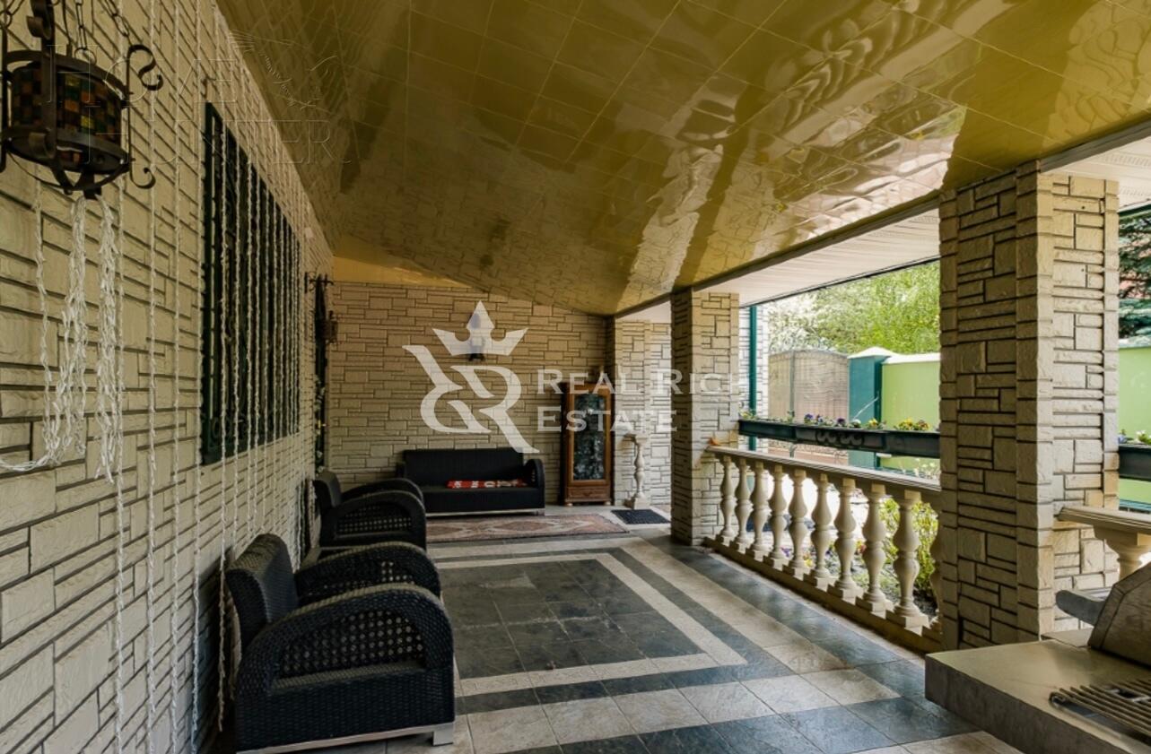 2-этажный коттедж 750 м² с отделкой