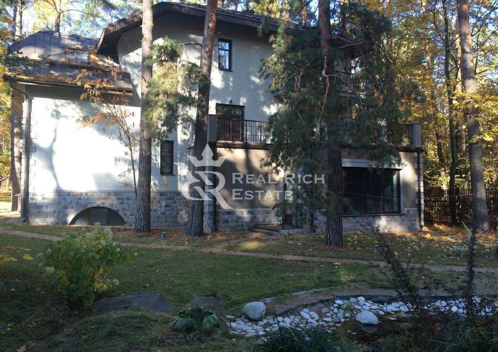 2-этажный коттедж 650 м² с отделкой