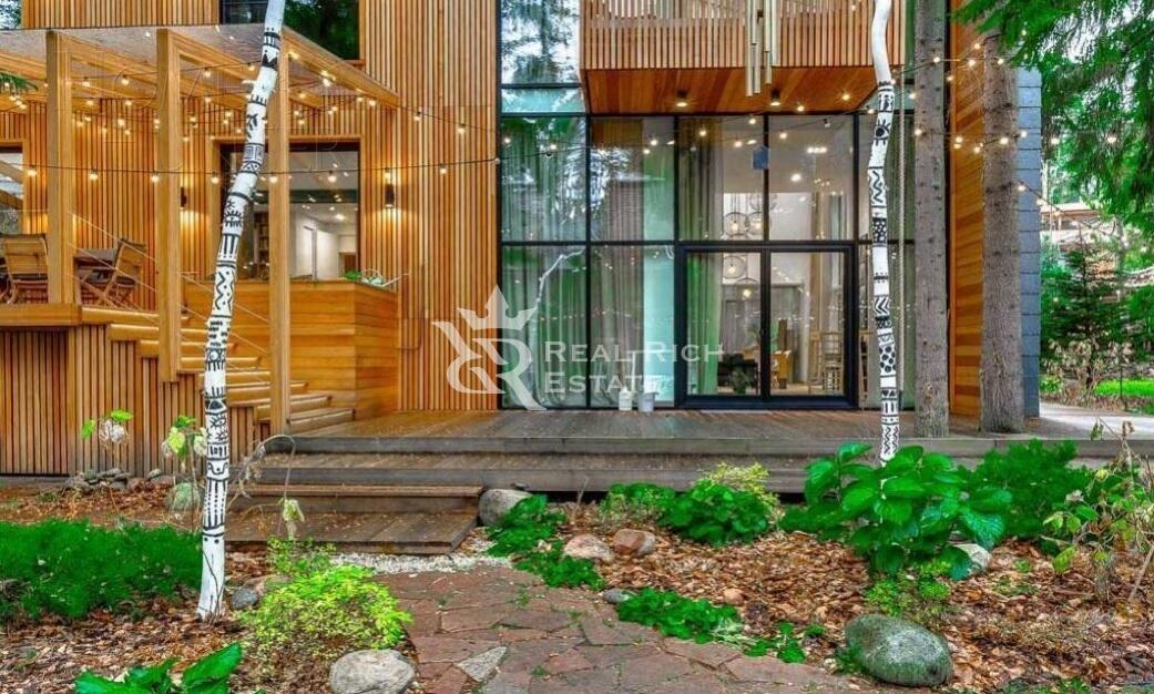 2-этажный коттедж 450 м² с отделкой