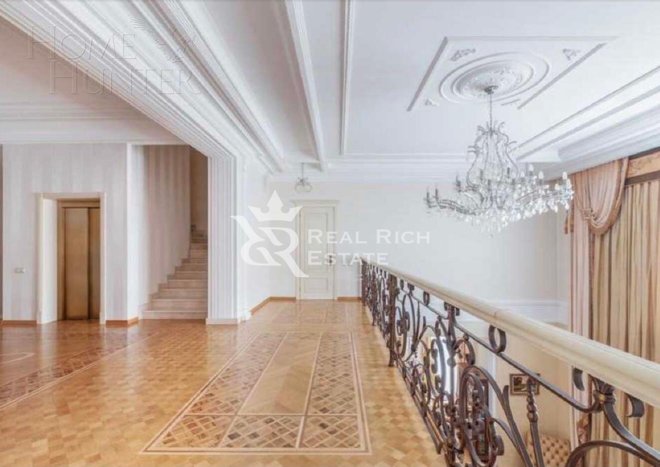 3-этажный коттедж 1 800 м² с отделкой