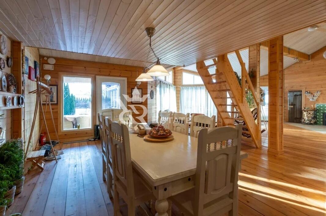 3-этажный коттедж 700 м² с отделкой