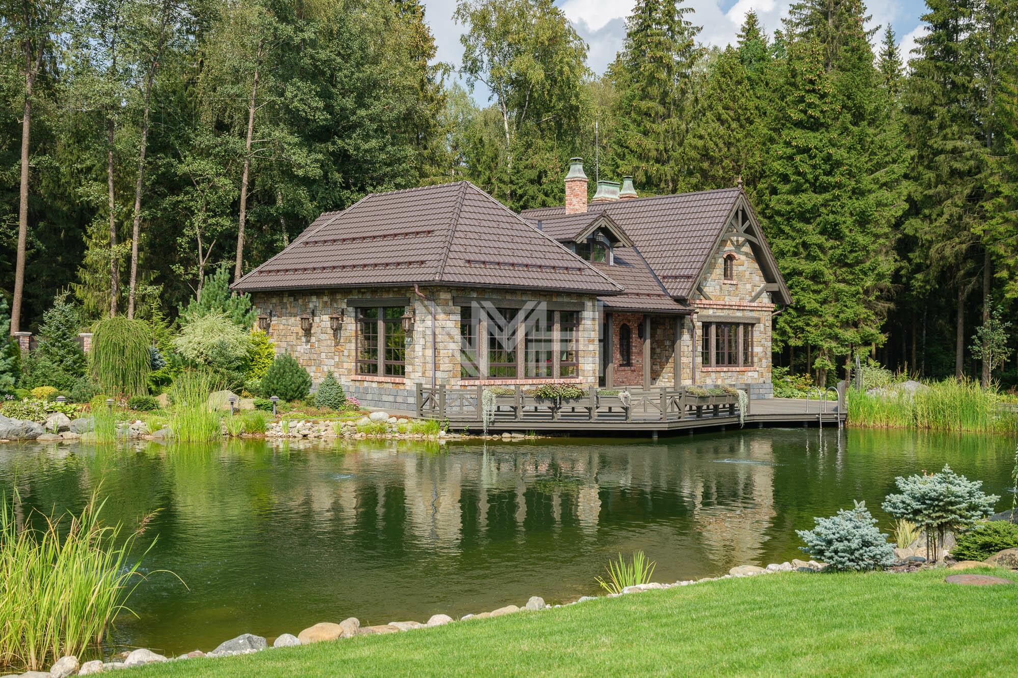 2-этажный коттедж 950 м² без отделки