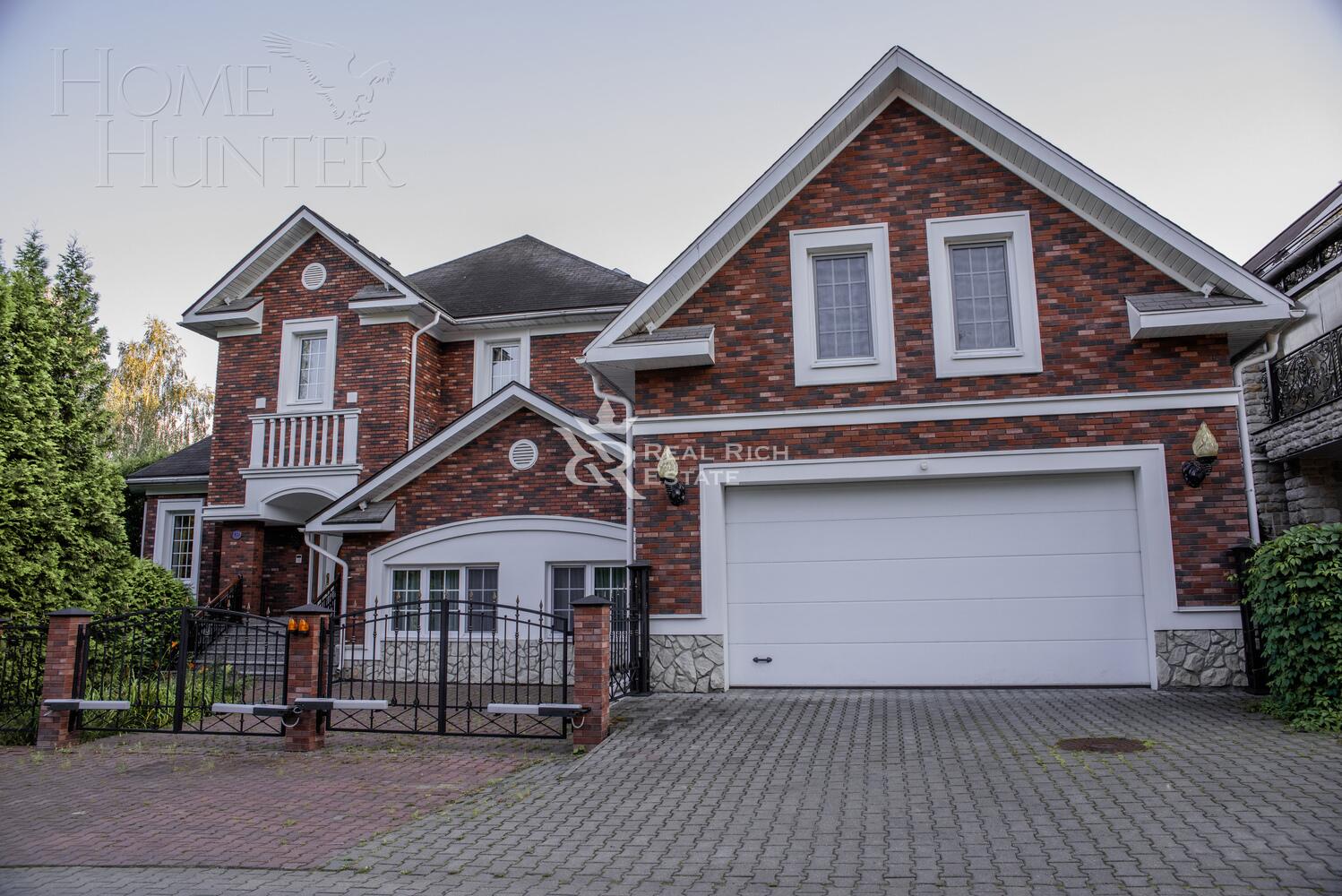 2-этажный коттедж 600 м² с отделкой