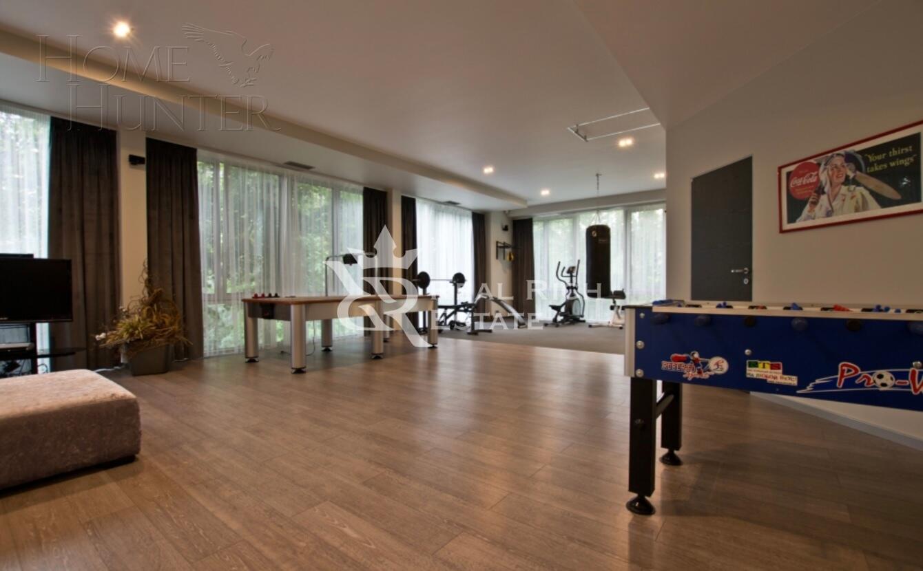 2-этажный коттедж 1 518 м² с отделкой