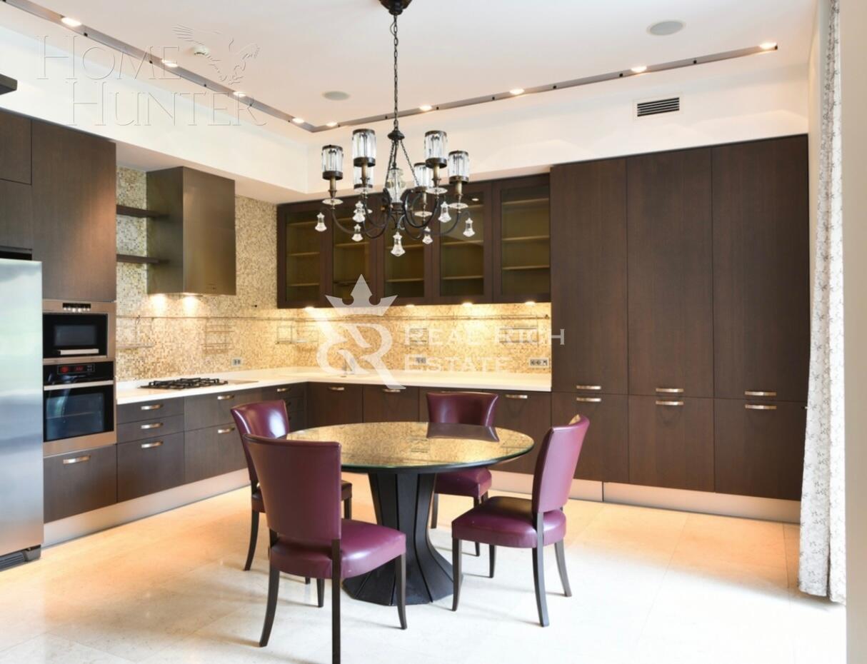 2-этажный коттедж 921.2 м² с отделкой