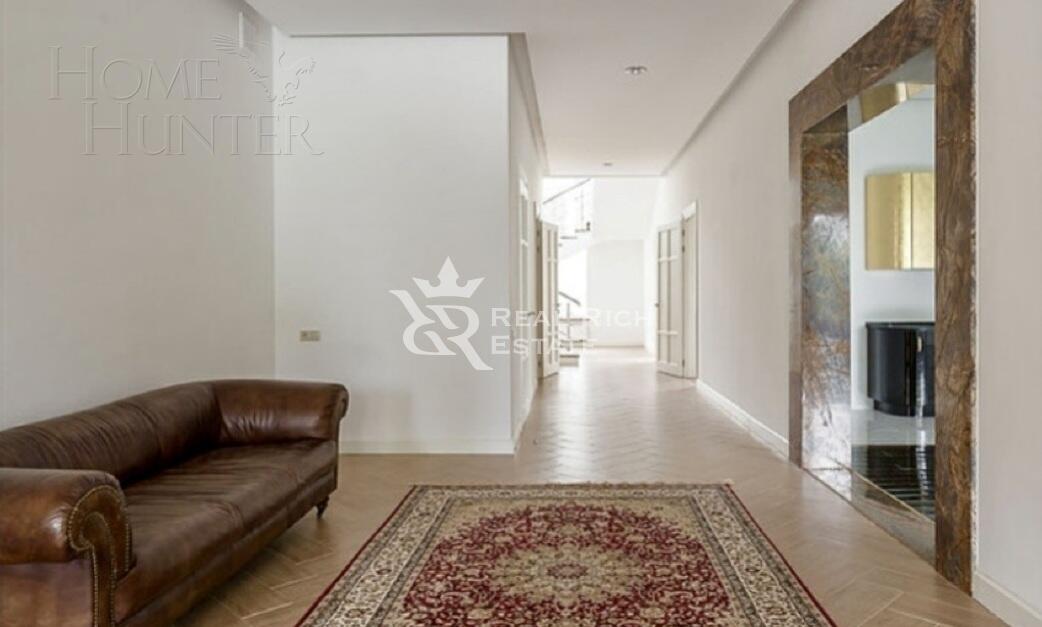 2-этажный таунхаус 350 м² с отделкой