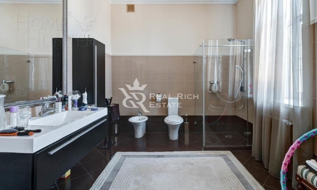 2-этажный коттедж 650 м² с отделкой