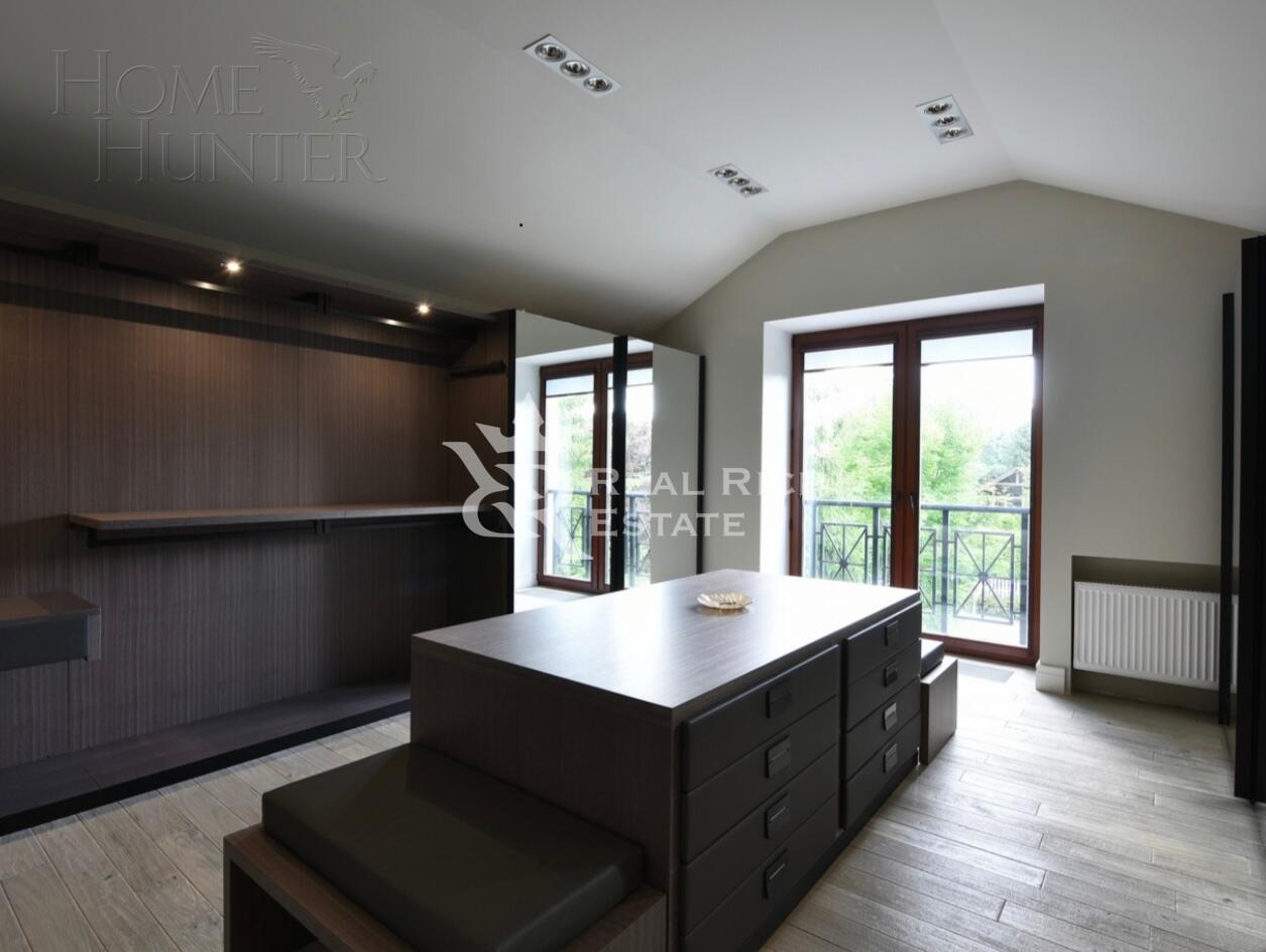 2-этажный коттедж 921.2 м² с отделкой