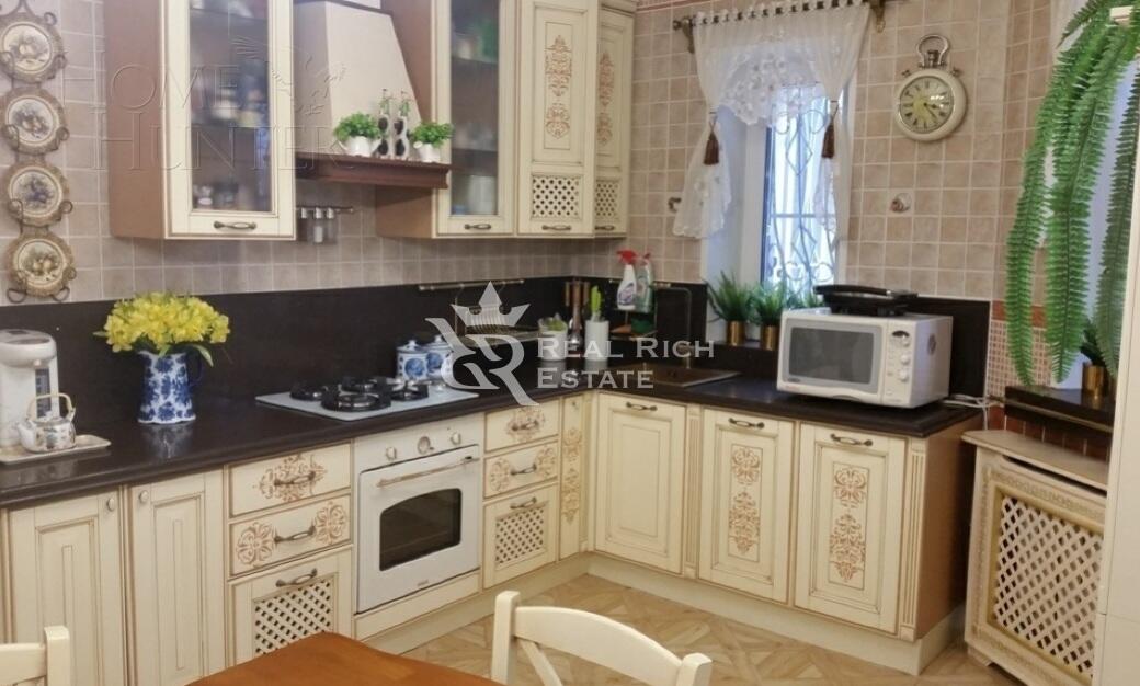 2-этажный коттедж 250 м² с отделкой