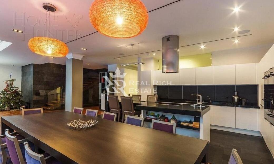 2-этажный коттедж 900 м² с отделкой