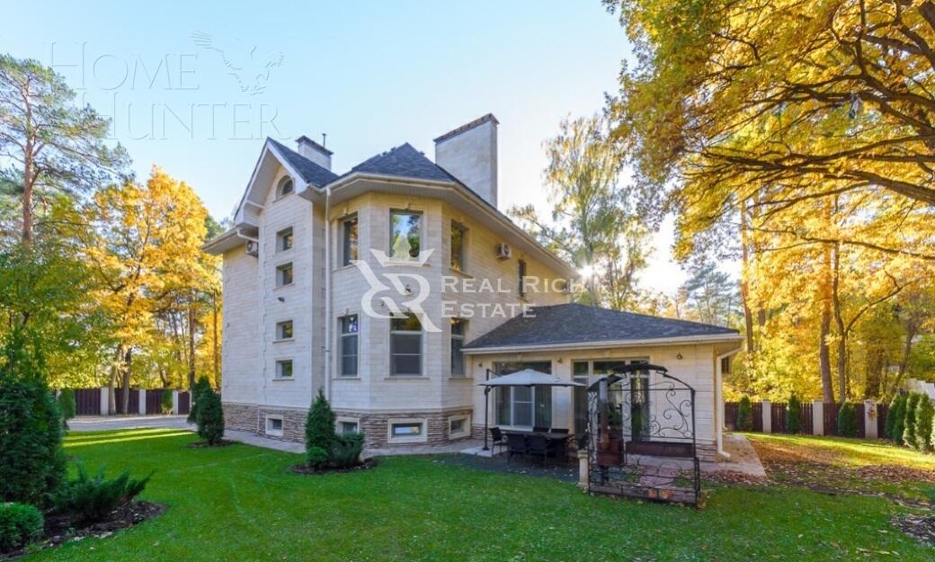 2-этажный коттедж 700 м² с отделкой