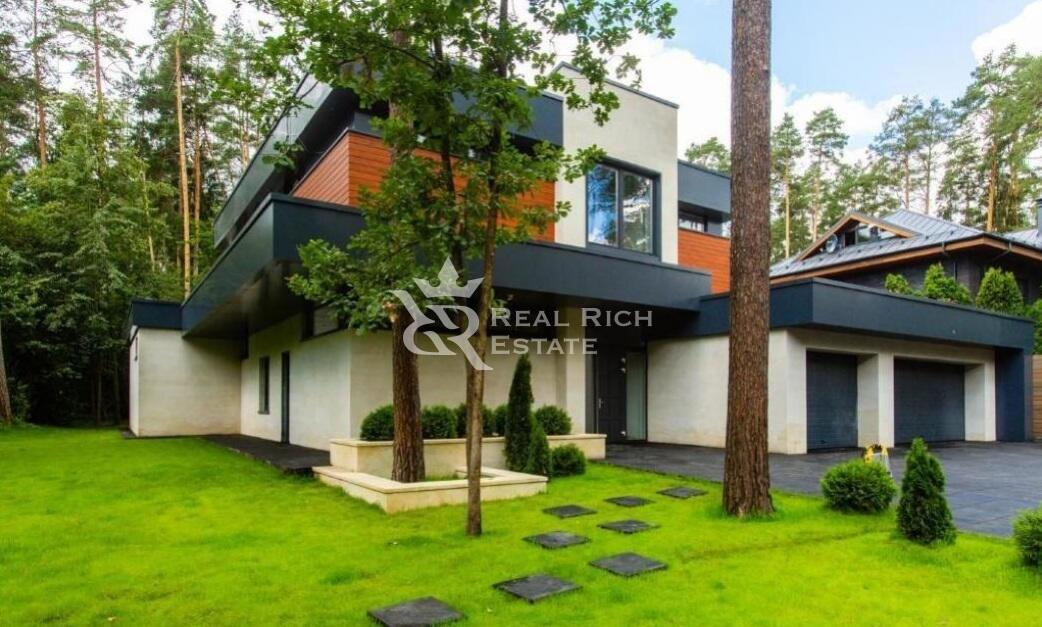 2-этажный коттедж 600 м² с отделкой