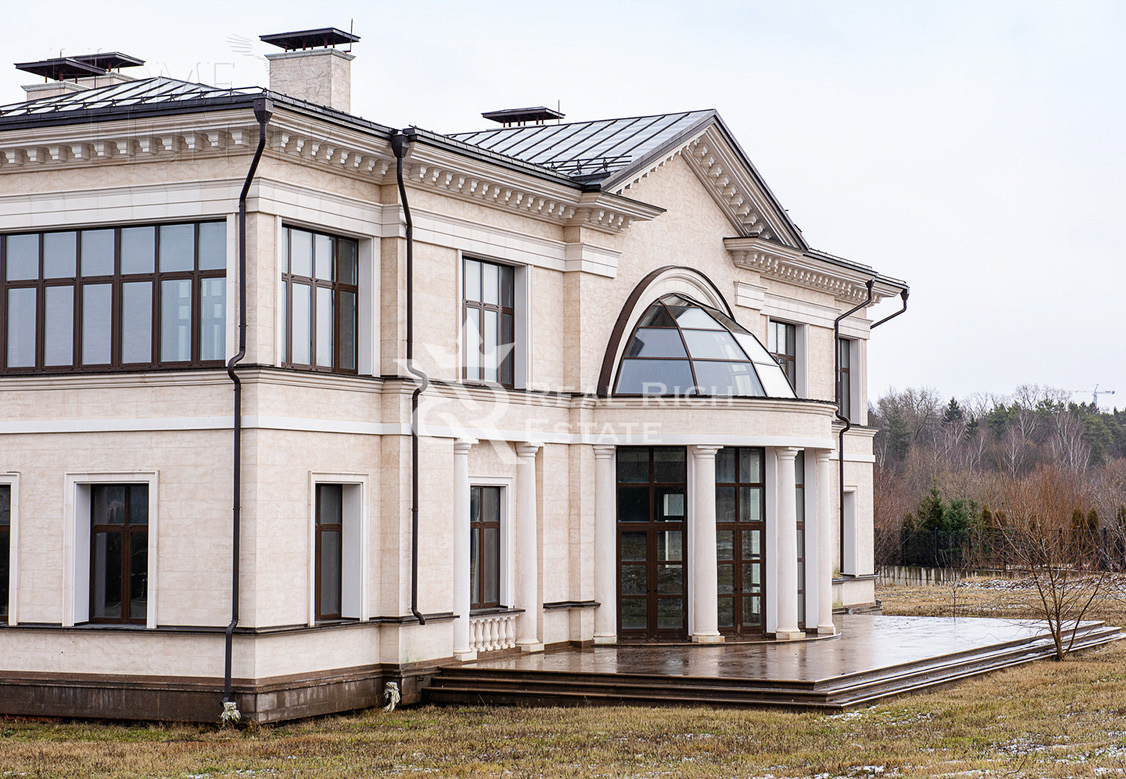 2-этажный коттедж 1 726 м² без отделки