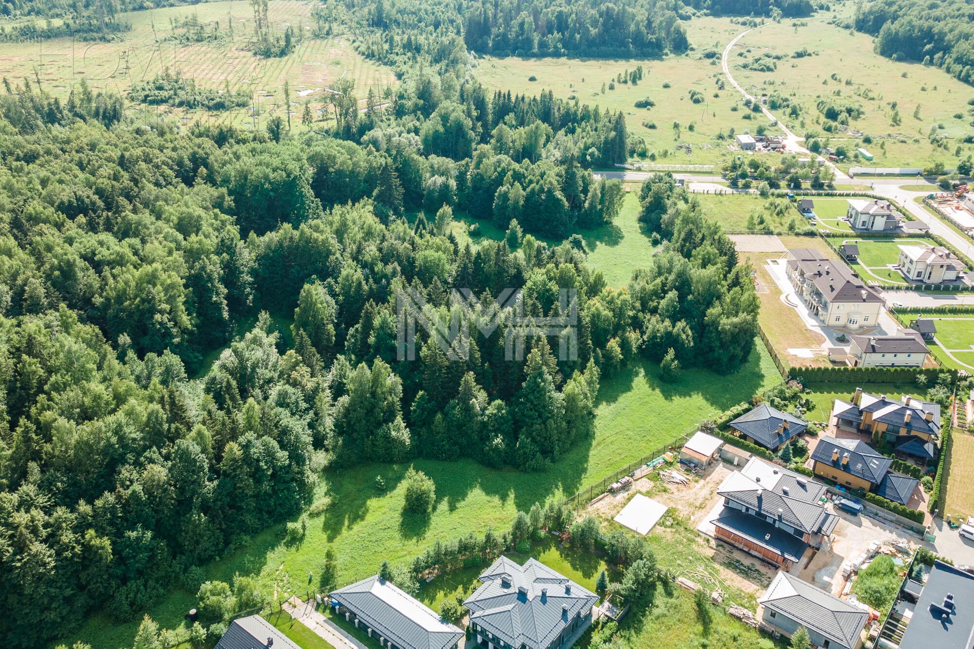 Участок 103.12 сот. в охраняемом поселке