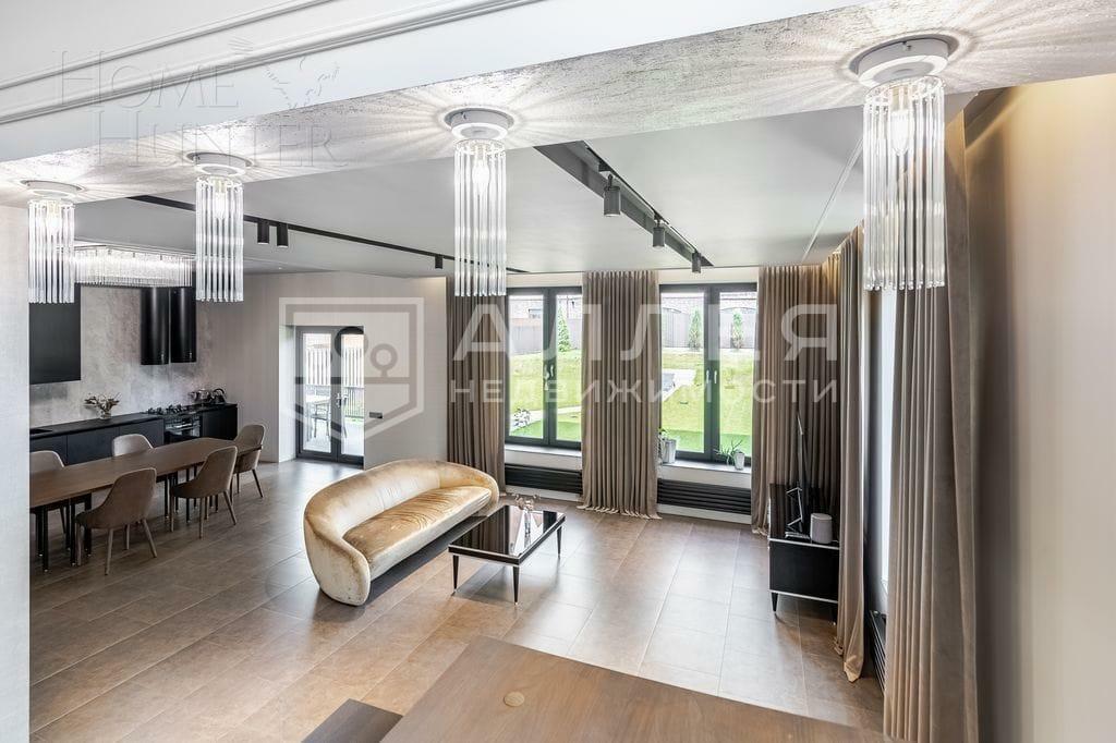 2-этажный коттедж 280 м² с отделкой