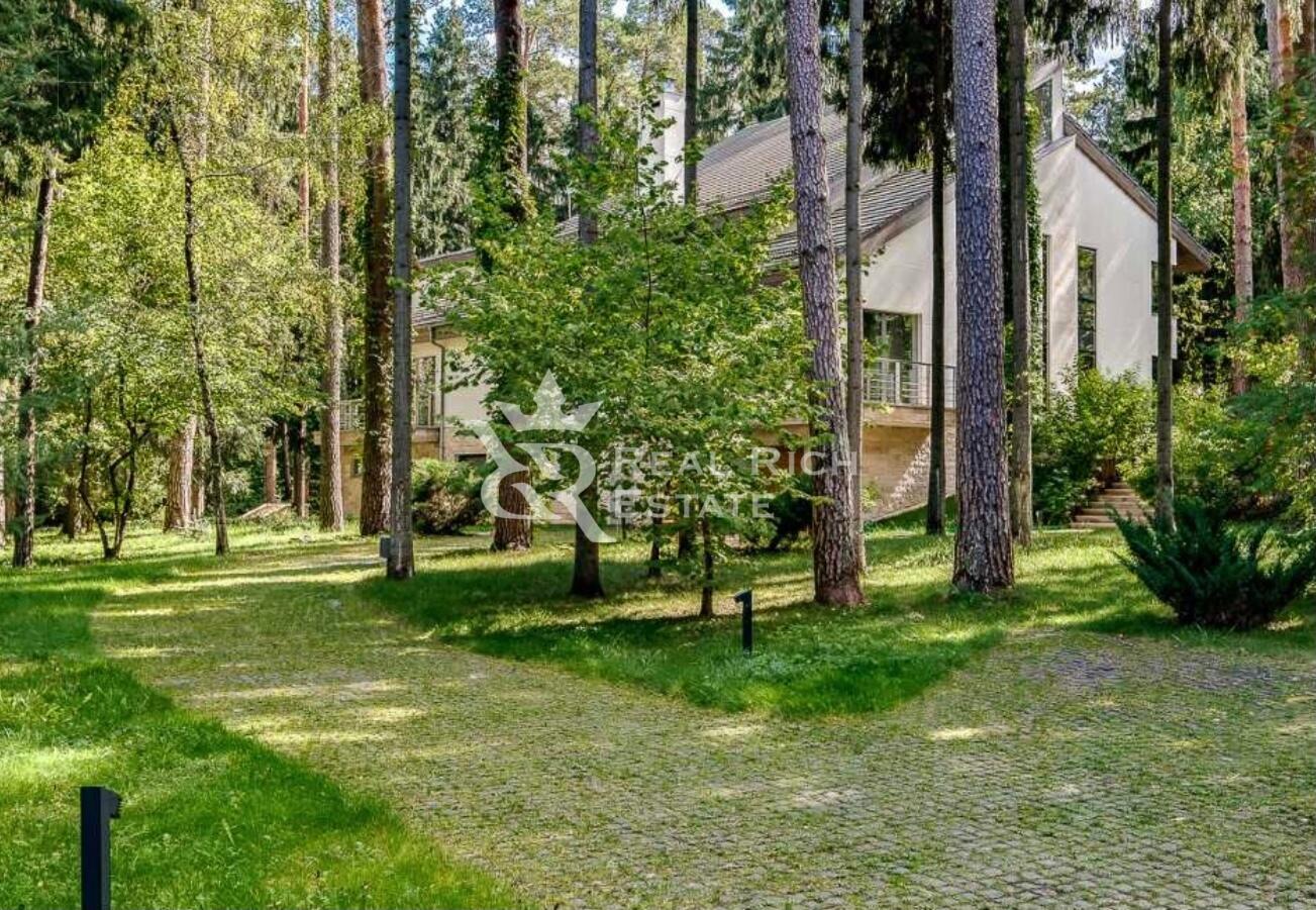 2-этажный коттедж 891 м² с отделкой