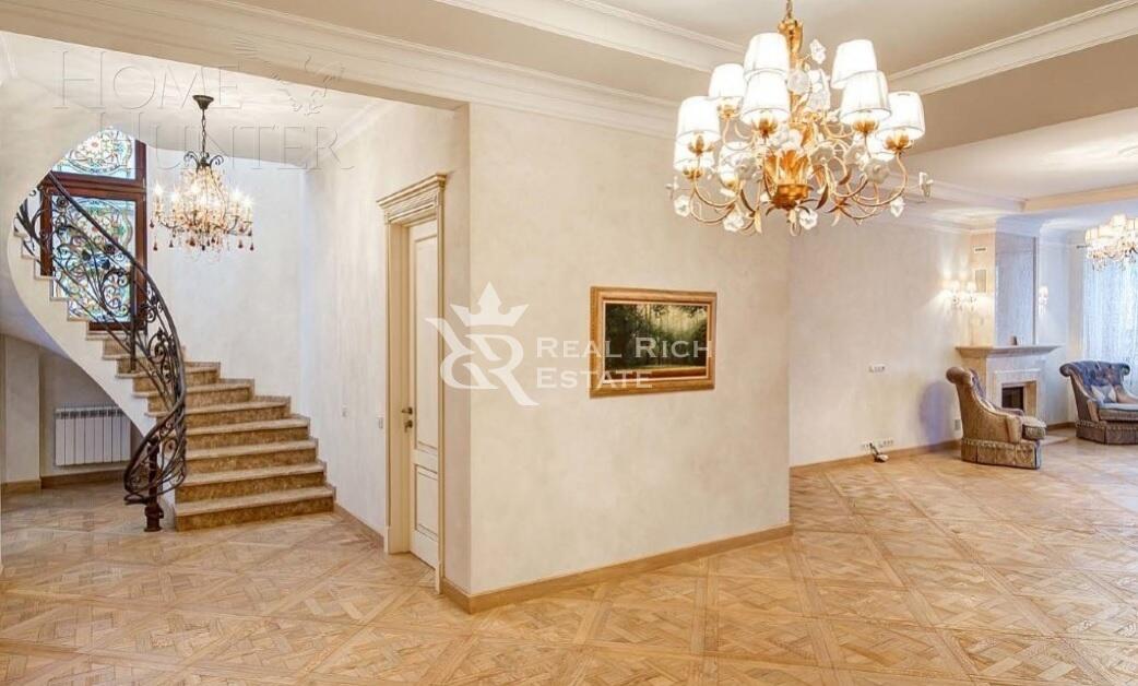 2-этажный коттедж 500 м² с отделкой