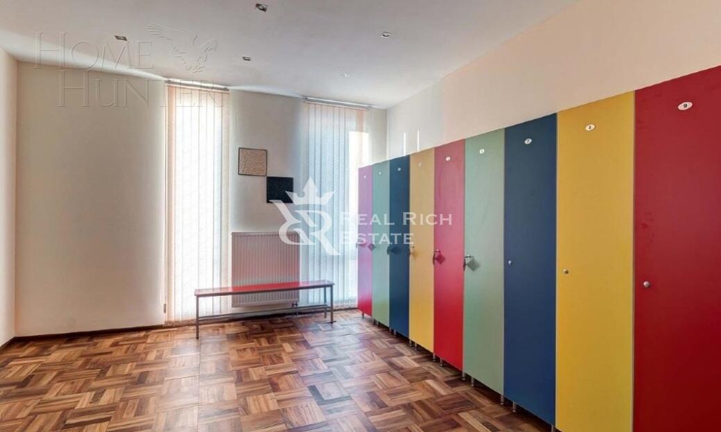 2-этажный коттедж 330 м² с отделкой