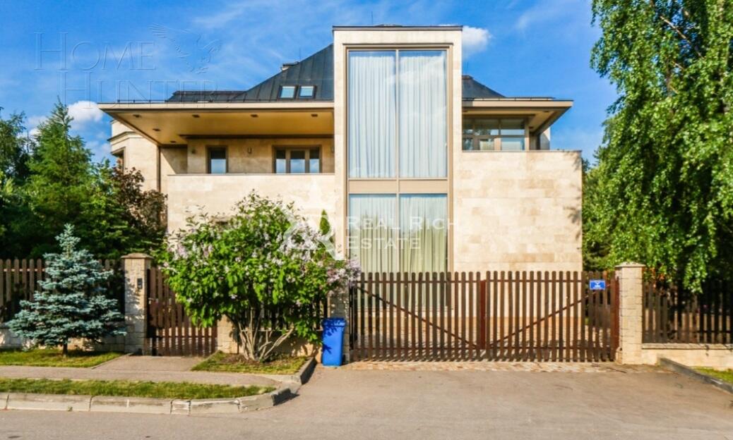 2-этажный коттедж 720 м² с отделкой