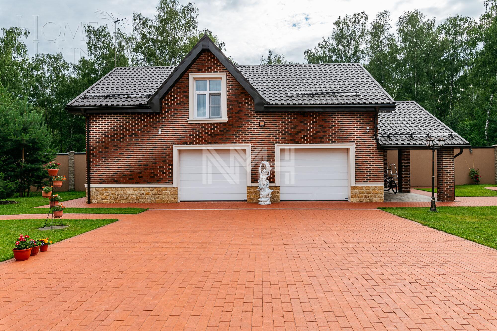 2-этажный коттедж 1 300 м² с отделкой