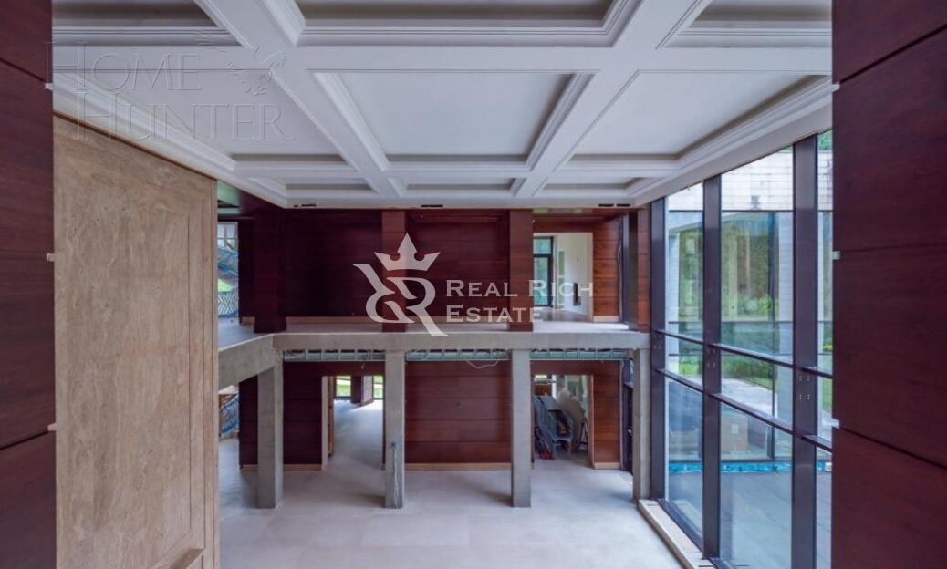 2-этажный коттедж 2 200 м² с отделкой