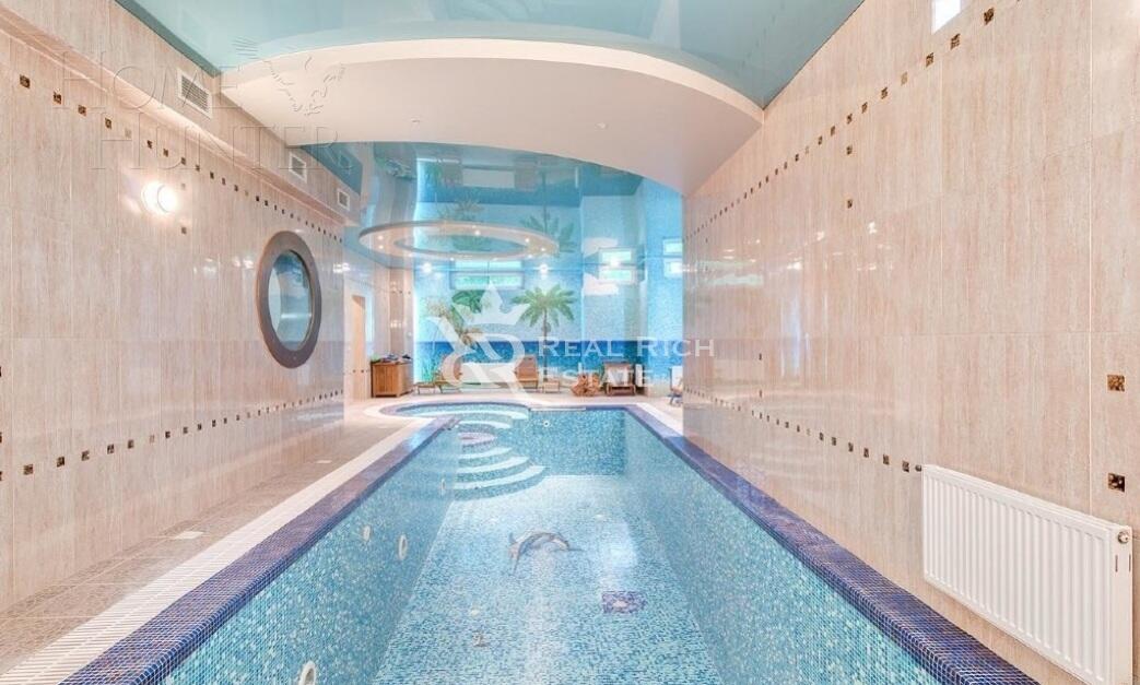 3-этажный коттедж 550 м² с отделкой