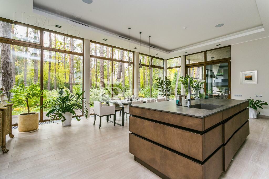 2-этажный коттедж 1 200 м² с отделкой